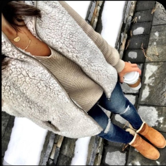 Thread + supply | Full Zip Oatmeal Sherpa Vest | Size Small - Picture 3 of 10